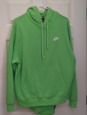 Nike Men’s 🍋‍🟩 LimeGreen Pullover Hoodie Set